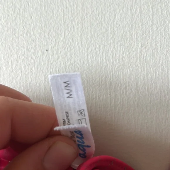 Bikini - Picture 2 of 3